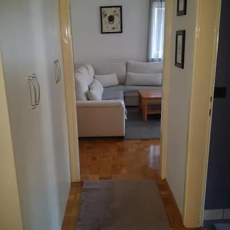 Apartment Apartman Kula